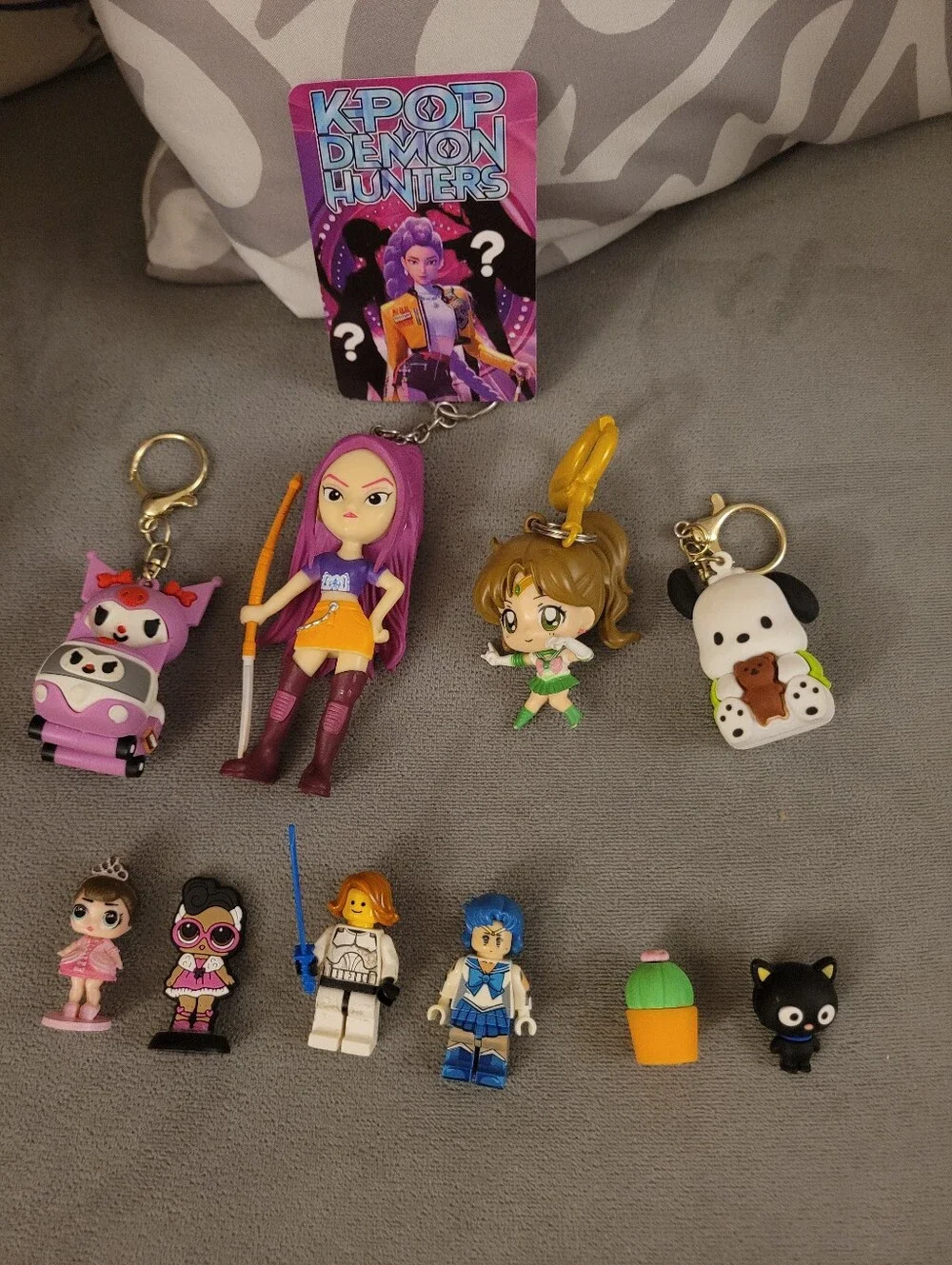 Kpop Hunter Purple Keychain Figure - Small And Mini Kids Toys Bundle